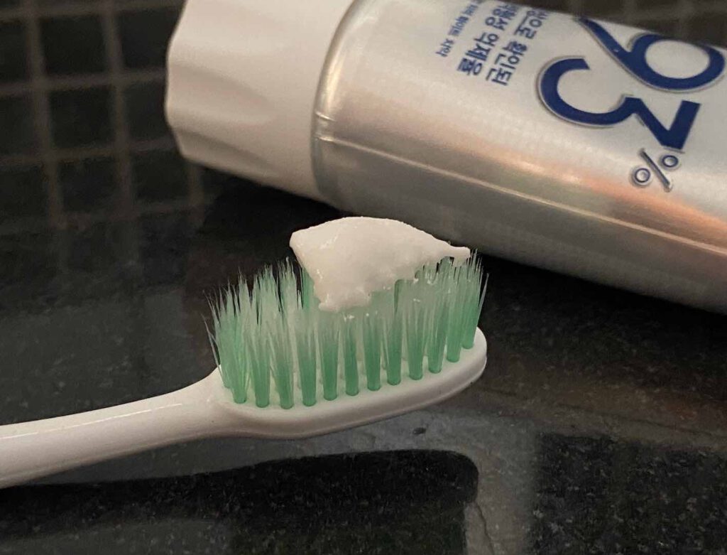 ยาสีฟันฟันขาว ยี่ห้อ MEDIAN DENTAL IQ 치석 케어
