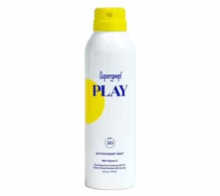 1. สเปรย์กันแดด ยี่ห้อ SUPERGOOP! PLAY Antioxidant Mist With Vitamin C Broad Spectrum Sunscreen SPF 50