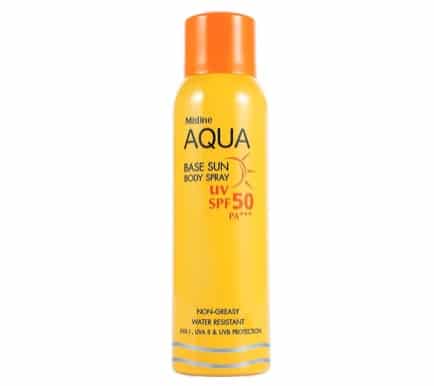 8.   สเปรย์กันแดด ยี่ห้อ MISTINE Aqua Base Sun Body Spray SPF50 PA+++