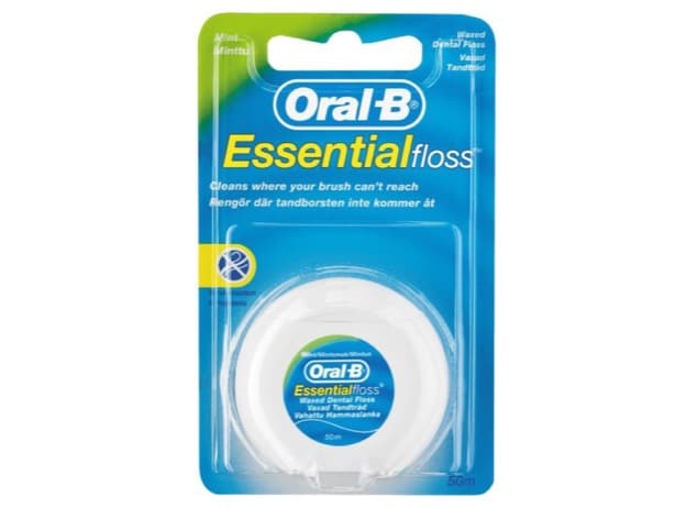 9. ยี่ห้อ Oral-B Essential floss
