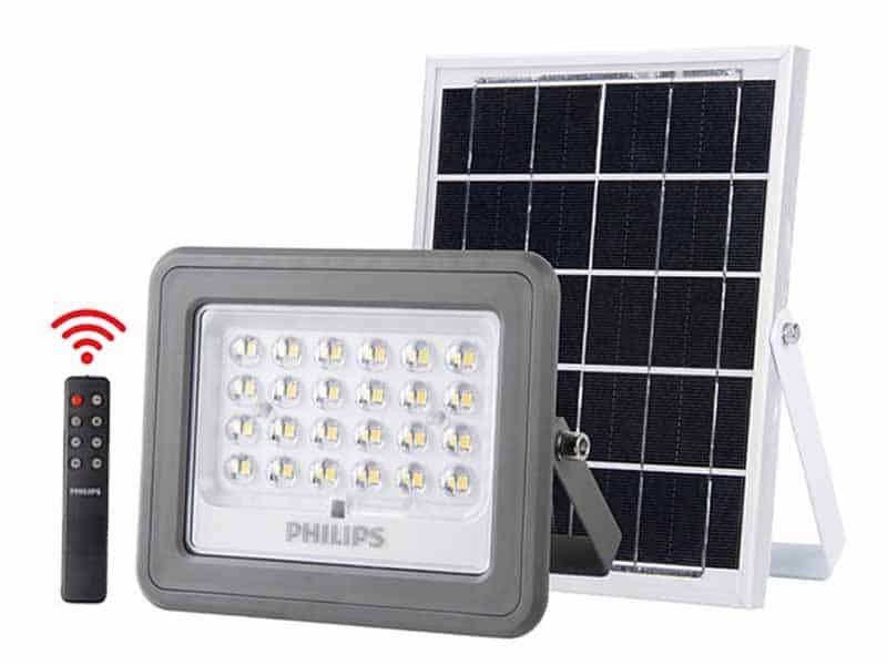 6. PHILIPS Essential SmartBright Solar Flood Light BVC080 LED6/765